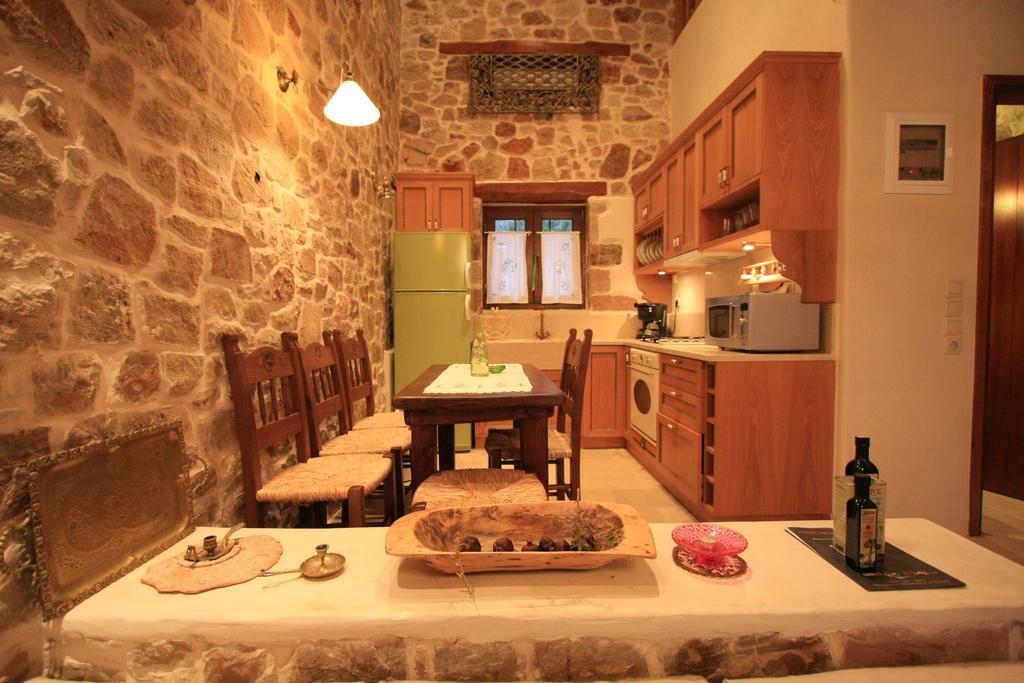 Lithos Traditional Guest Houses Ксерокампос Стая снимка