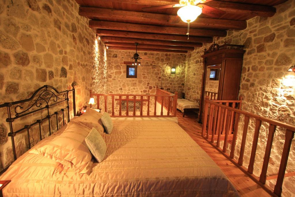 Lithos Traditional Guest Houses Ксерокампос Стая снимка