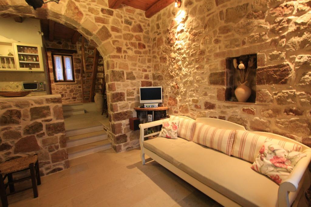 Lithos Traditional Guest Houses Ксерокампос Екстериор снимка