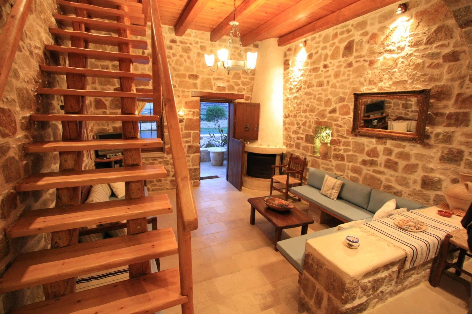 Lithos Traditional Guest Houses Ксерокампос Екстериор снимка
