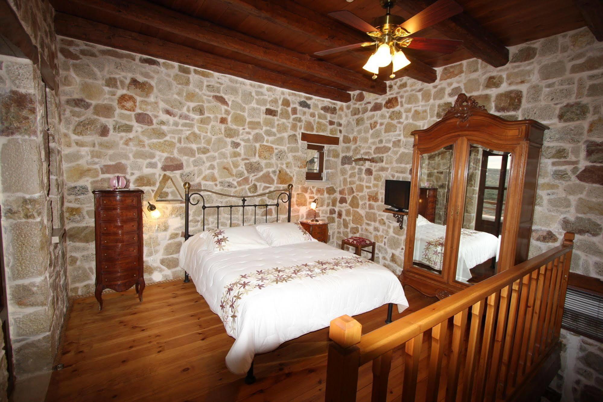 Lithos Traditional Guest Houses Ксерокампос Екстериор снимка